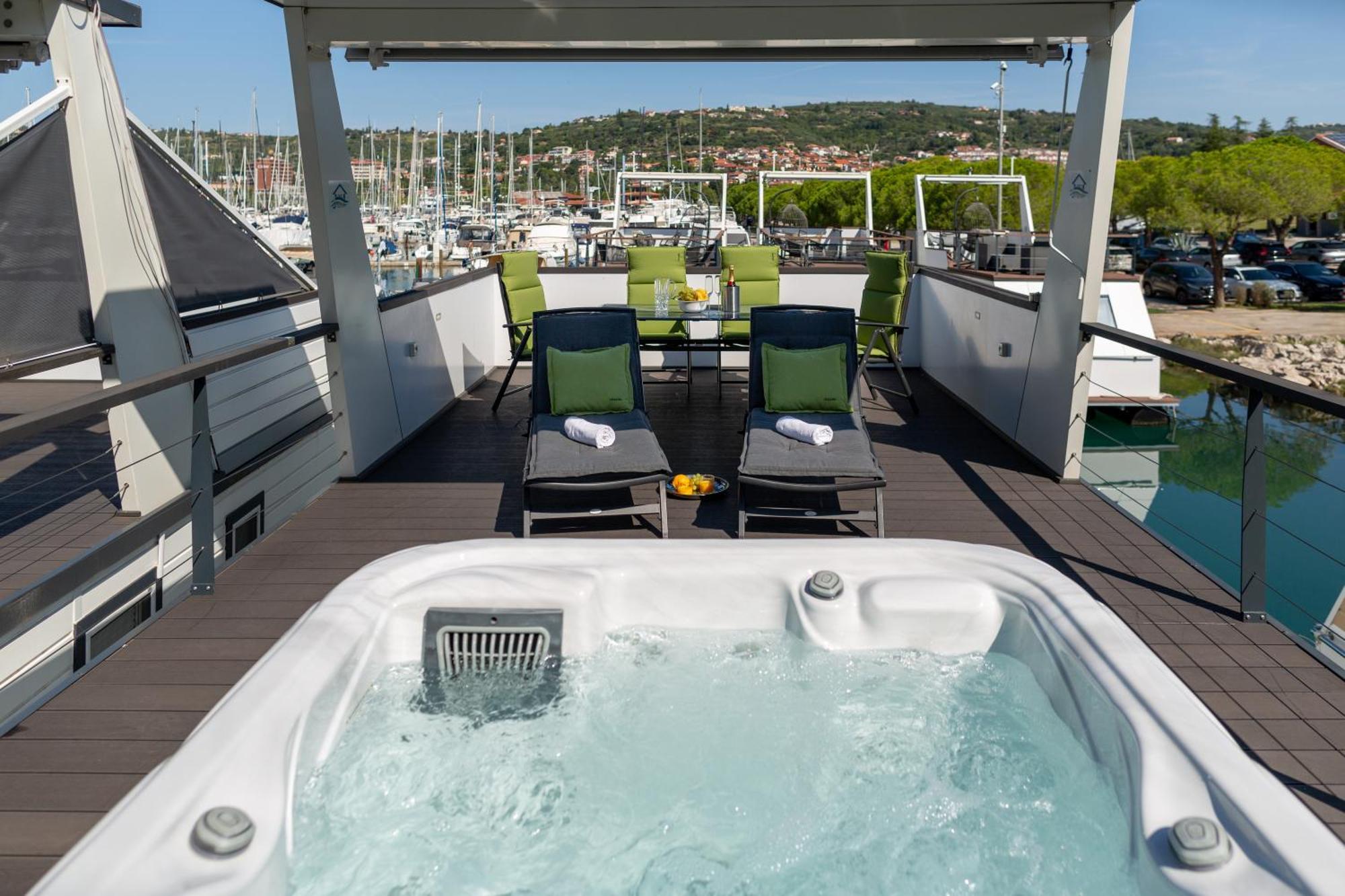 Floating Sea House Shark 3 Portorož Exterior foto